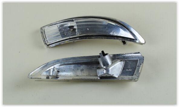 DIŞ DİKİZ AYNA SİNYALİ SAĞ FIESTA 08>17 B-MAX 14>17 | OEM:8A6113B382AF-1748314