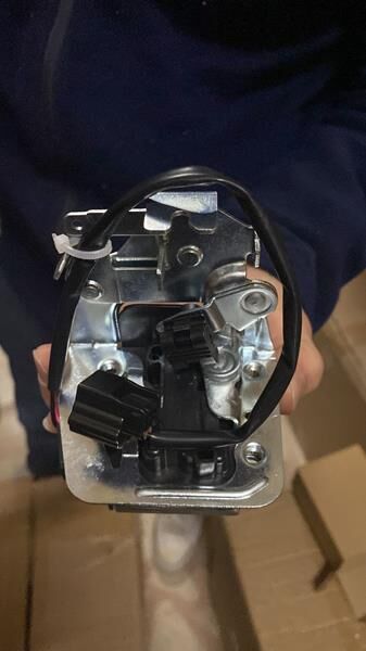 SÜRGÜLÜ KAPI KİLİDİ İÇ SAĞ R.MASTER 3 | OEM:825020011R