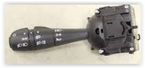 FAR SİNYAL KORNA KUMANDA KOLU LOGAN II-SANDERO II-DOKKER-LODGY 12 > SİS FARI ARKA SİS FARI FONKSİY | OEM:8201167988-255400337R