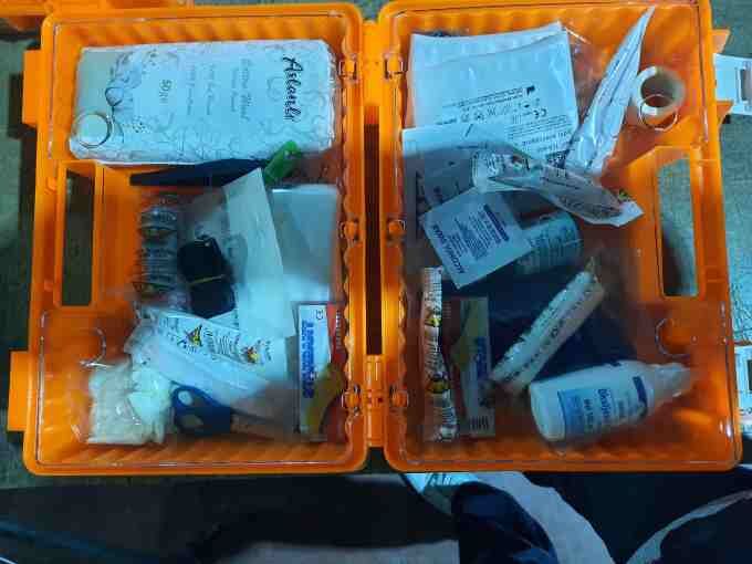 PLS. İŞYERİ İLKYARDIM SETİ LUX DUVARA MONTE EDİLEBİLİR HIRDAVAT | OEM:GZD111113