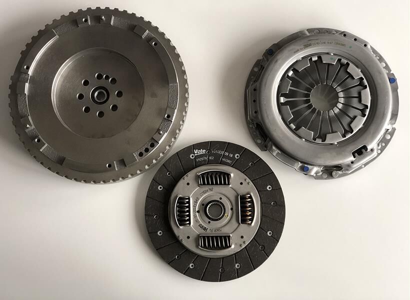 DEBRİYAJ SETİ VOLANLI HYUNDAI H350 2015> | OEM:232004A200