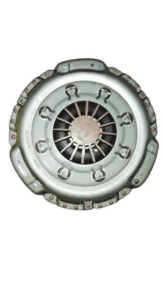 DEBRİYAJ SETİ VOLANLI KİT TRAFIC III 1.6 DCI ORJİNALDE YAYLI OLUPTA VOLMERK TE SABİT VOLANLI OLAN