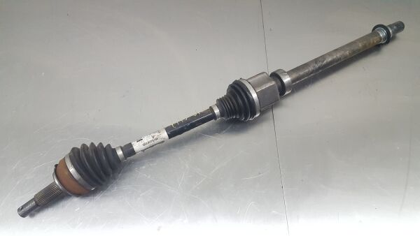 AKS KAFASI İÇ SAĞ 1.2 TCE 130 HP-1.5 DCİ 110 HP OTM.VİT. 2015 > KADJAR | OEM:391002670R